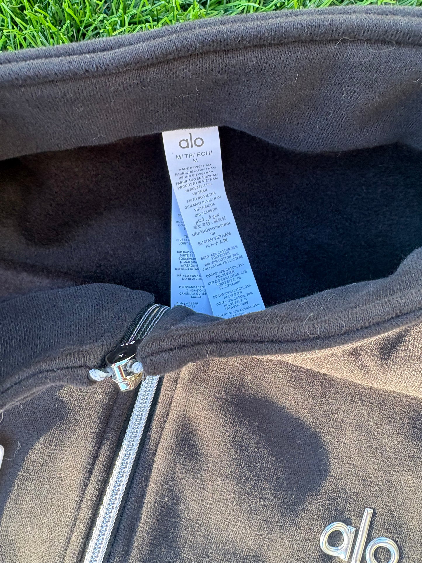 Alo Yoga Quarter Zip — Black