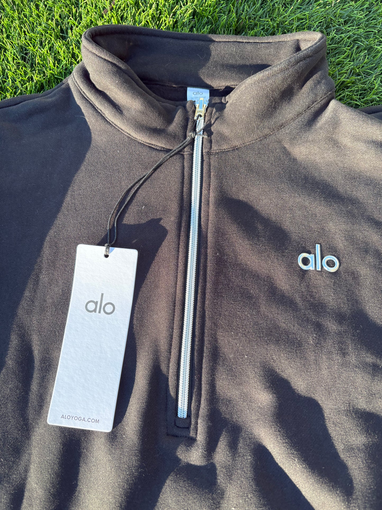 Alo Yoga Quarter Zip — Black